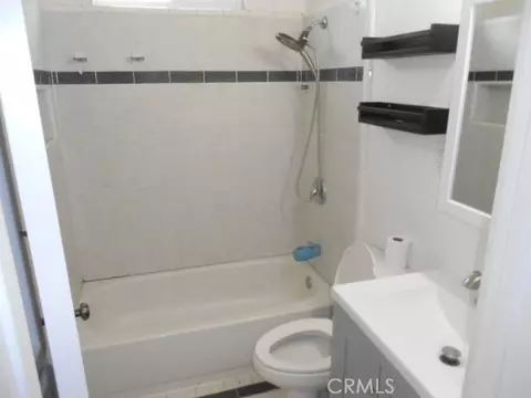 Bath - 1988 Union Ave, Merced, CA 95340 photo 1 of 1