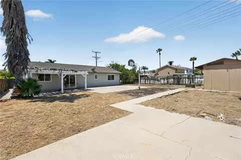 Exterior - 498 Serrana, Perris, CA 92570 photo 3 of 5