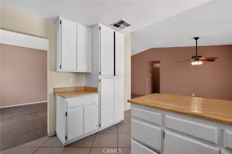 Entry Way - 498 Serrana, Perris, CA 92570 photo 3 of 4