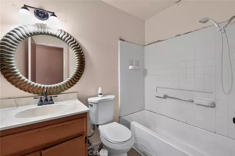Bath - 498 Serrana, Perris, CA 92570 photo 2 of 2