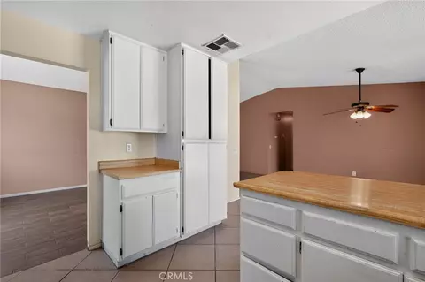 Entry Way - 498 Serrana, Perris, CA 92570 photo 2 of 3