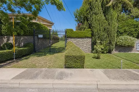 Exterior - 2021 W, Merced, CA 95340 photo 29 of 35