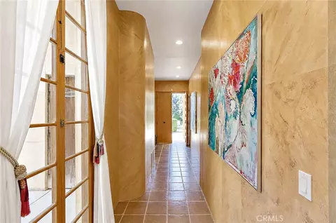 Entry Way - 2021 W, Merced, CA 95340 photo 2 of 4