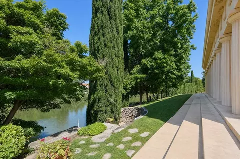 Exterior - 2021 W, Merced, CA 95340 photo 6 of 35