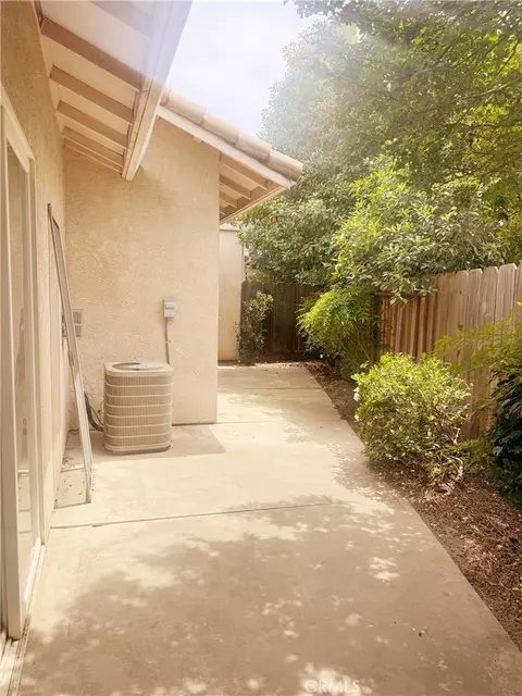 Exterior - 672 Gateway Cir, Merced, CA 95340 photo 4 of 6