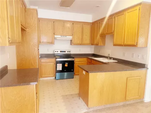 Kitchen - 672 Gateway Cir, Merced, CA 95340 photo 1 of 4