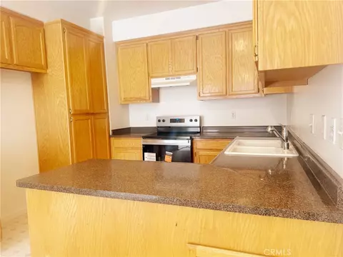 Kitchen - 672 Gateway Cir, Merced, CA 95340 photo 4 of 4