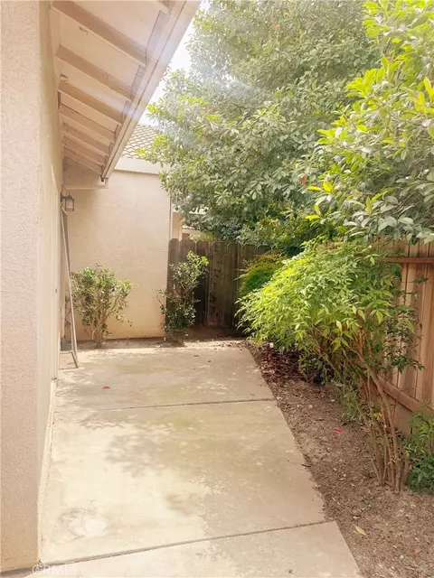 Exterior - 672 Gateway Cir, Merced, CA 95340 photo 3 of 6
