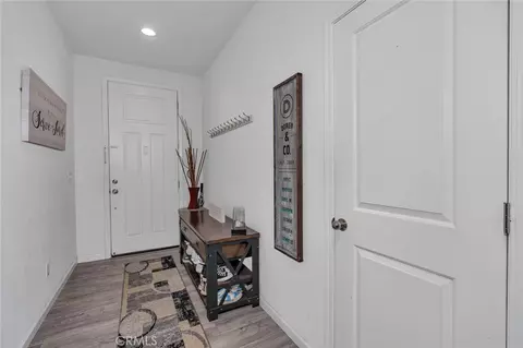 Entry Way - 3588 Sunstone Ct, Merced, CA 95340 photo 3 of 6
