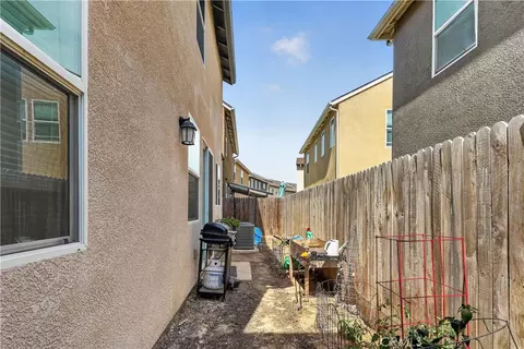 Exterior - 248 Shafer Ave, Merced, CA 95348 photo 8 of 8