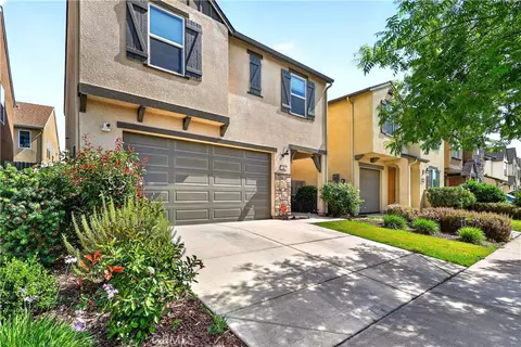 Exterior - 248 Shafer Ave, Merced, CA 95348 photo 3 of 8