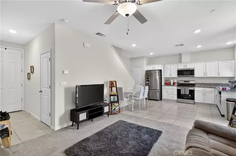 Entry Way - 248 Shafer Ave, Merced, CA 95348 photo 1 of 5