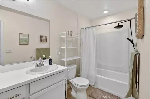 Bath - 248 Shafer Ave, Merced, CA 95348 photo 1 of 4