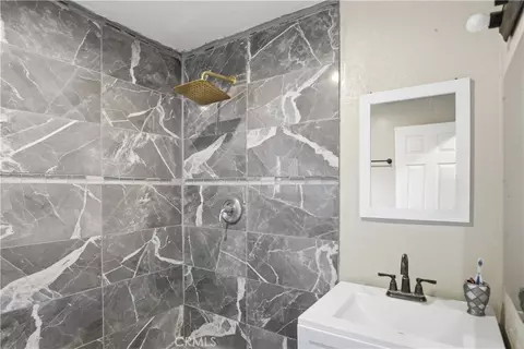 Bath - 5697 N Franklin, Merced, CA 95348 photo 1 of 2