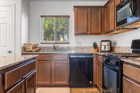 Kitchen - 163 Dylan Ct, Merced, CA 95341 photo 2 of 4