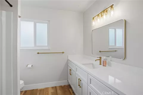 Bath - 1055 Lees Ct, Merced, CA 95340 photo 1 of 2