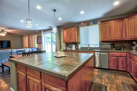 Kitchen - 1254 Lurs Ct, Merced, CA 95348 photo 6 of 7