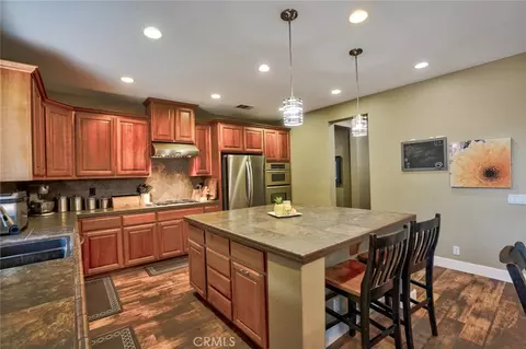 Kitchen - 1254 Lurs Ct, Merced, CA 95348 photo 5 of 7