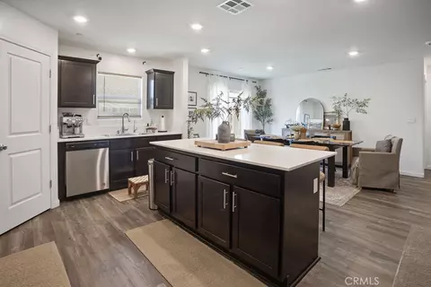 Entry Way - 727 Veronica Ct, Merced, CA 95341 photo 3 of 3