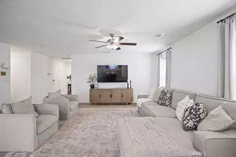 Entry Way - 727 Veronica Ct, Merced, CA 95341 photo 2 of 3
