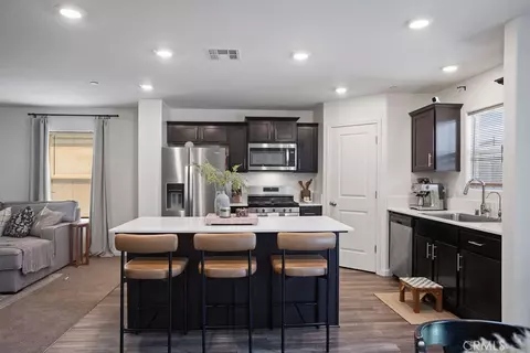 Kitchen - 727 Veronica Ct, Merced, CA 95341 photo 4 of 4