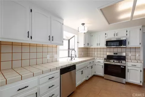 Kitchen - 4053 Glendale Ct, Merced, CA 95348 photo 1 of 2