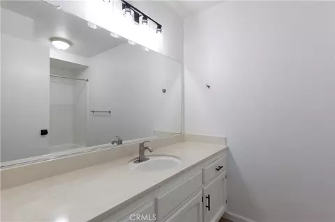 Bath - 4053 Glendale Ct, Merced, CA 95348 photo 1 of 2