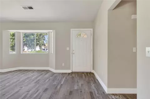 Living - 336 Serano, Merced, CA 95341 photo 4 of 5