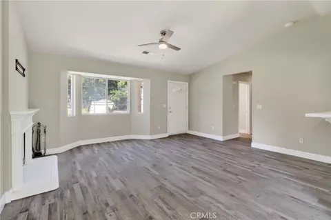 Living - 336 Serano, Merced, CA 95341 photo 2 of 5