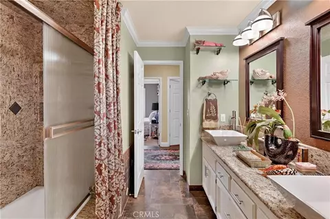 Bath - 3629 N N Lk, Merced, CA 95340 photo 8 of 9