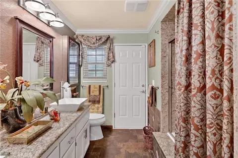 Bath - 3629 N N Lk, Merced, CA 95340 photo 7 of 9