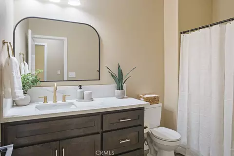 Bath - 3519 Cordova Ave, Merced, CA 95340 photo 1 of 3