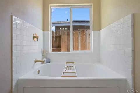 Bath - 3519 Cordova Ave, Merced, CA 95340 photo 3 of 3