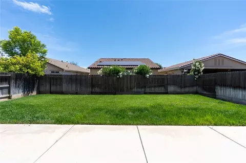 Exterior - 1476 Dynes, Merced, CA 95348 photo 7 of 10