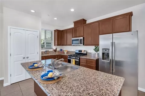 Kitchen - 1476 Dynes, Merced, CA 95348 photo 1 of 3