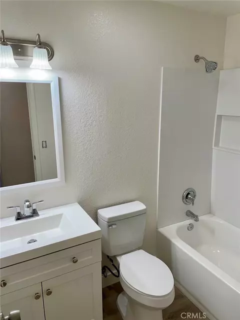 Bath - 264 Juniper, Atwater, CA 95301 photo 2 of 2