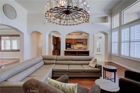 Living - 591 Bobolink Ct, Merced, CA 95340 photo 6 of 9