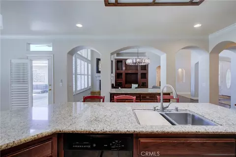 Kitchen - 591 Bobolink Ct, Merced, CA 95340 photo 4 of 10
