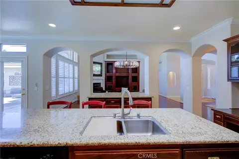 Kitchen - 591 Bobolink Ct, Merced, CA 95340 photo 5 of 10