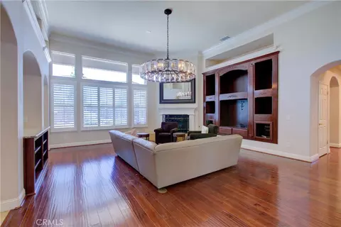 Living - 591 Bobolink Ct, Merced, CA 95340 photo 1 of 9