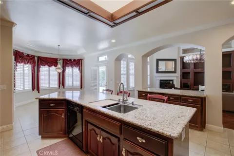 Kitchen - 591 Bobolink Ct, Merced, CA 95340 photo 3 of 10