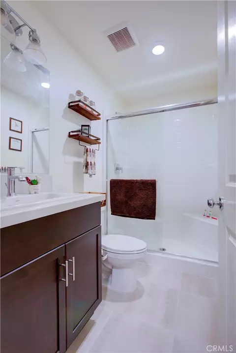 Bath - 626 Heitz Ct, Merced, CA 95348 photo 1 of 5