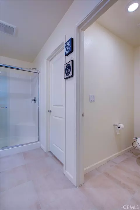 Bath - 626 Heitz Ct, Merced, CA 95348 photo 3 of 5