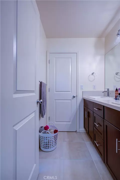 Bath - 626 Heitz Ct, Merced, CA 95348 photo 4 of 6