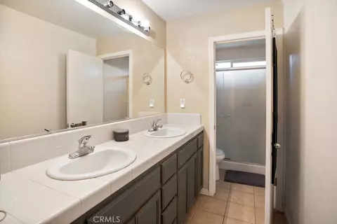 Bath - 242 Torino Ct, Merced, CA 95341 photo 2 of 2