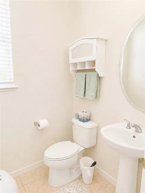 Bath - 1396 Belmont, Merced, CA 95348 photo 1 of 4