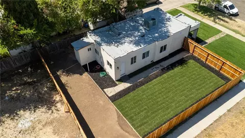 Exterior - 204 W 25th St, Merced, CA 95340 photo 5 of 6