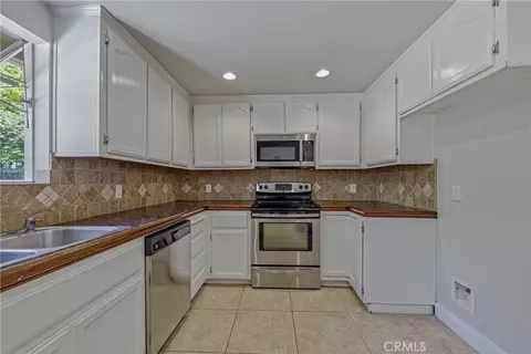 Kitchen - 1445 Cameron Ln, Merced, CA 95340 photo 4 of 4