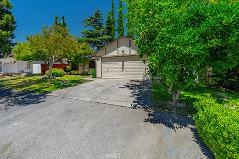Exterior - 1445 Cameron Ln, Merced, CA 95340 photo 4 of 9