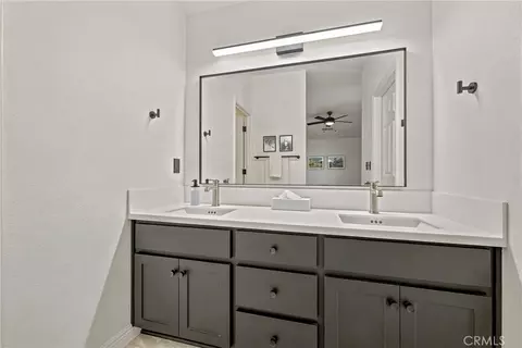 Bath - 3635 Quail, Merced, CA 95340 photo 4 of 4